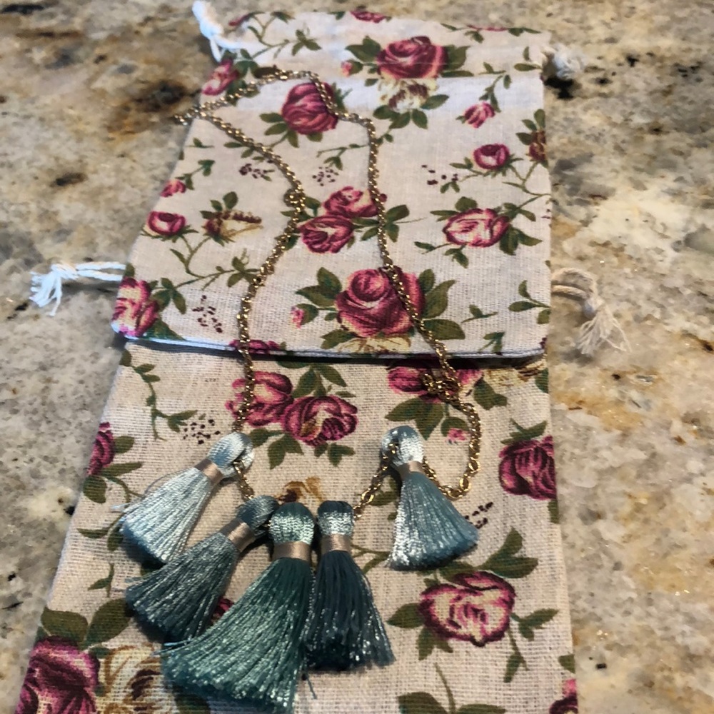 Miss Ivy Pearl Tassel Necklace